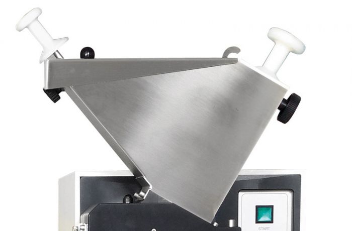 Fritsch trechter met bescherming en stamper voor P19