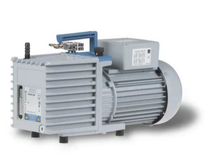 Vacuubrand RE 6 draaischuifpomp 1 x 10-1 mbar 5,7 m3/h