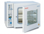 Thermo / Heraeus VT 6060 M vacuümstoof 53 liter 200°C